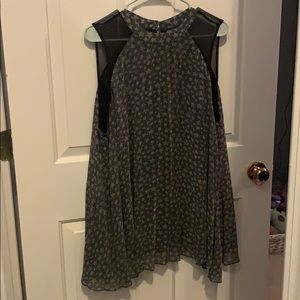 Torrid 2 Gray Star Top